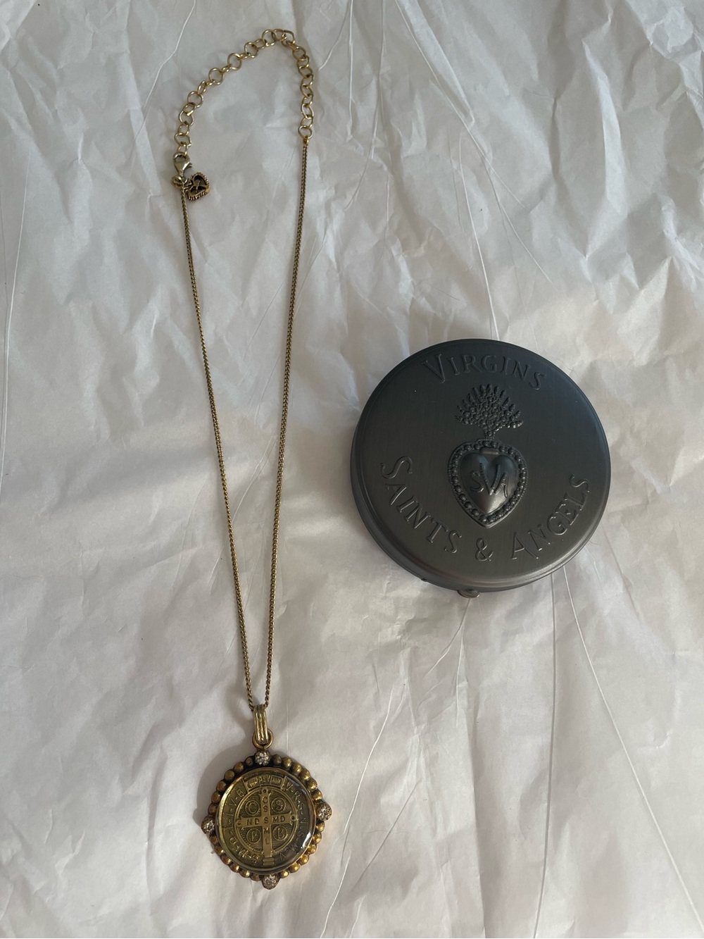 Virgins Saints and Angels San Benito Charm Necklace Gold - Picture 6 of 7